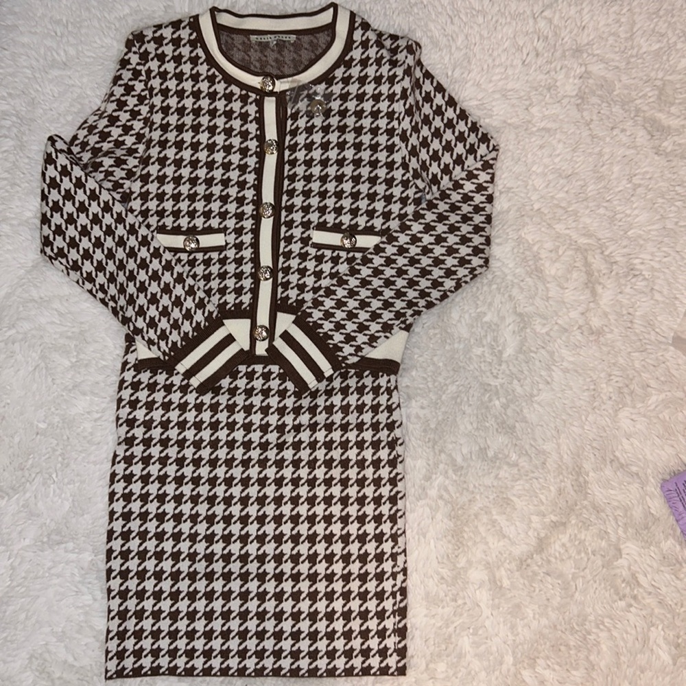 Two-piece sweater outfit